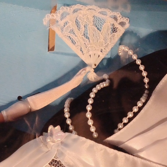 1996 Midnight Waltz Barbie Ballroom Doll Beauties Collection Mattel #15685 - Picture 5 of 11